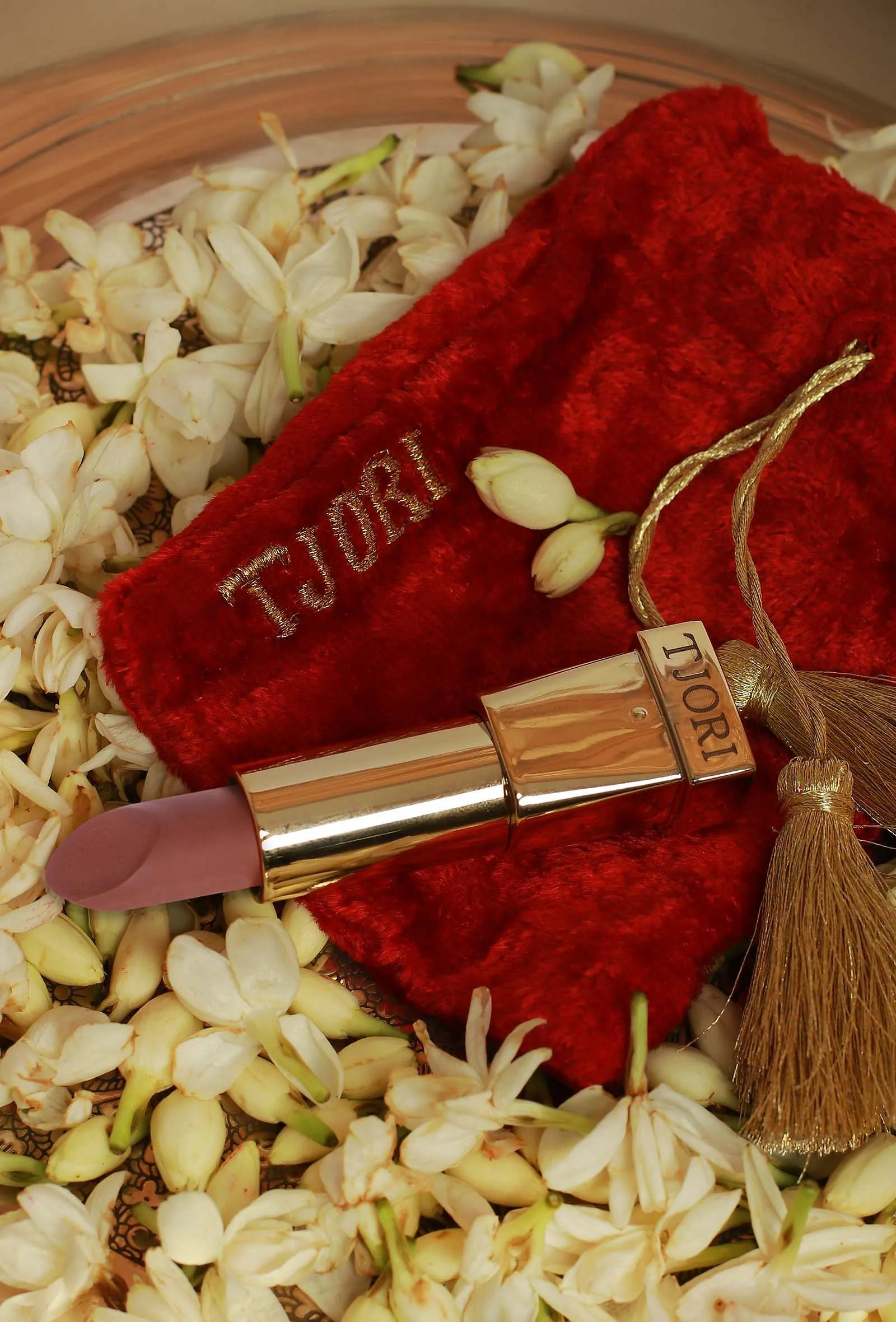 Bhumi Chocolate Brown Lipstick